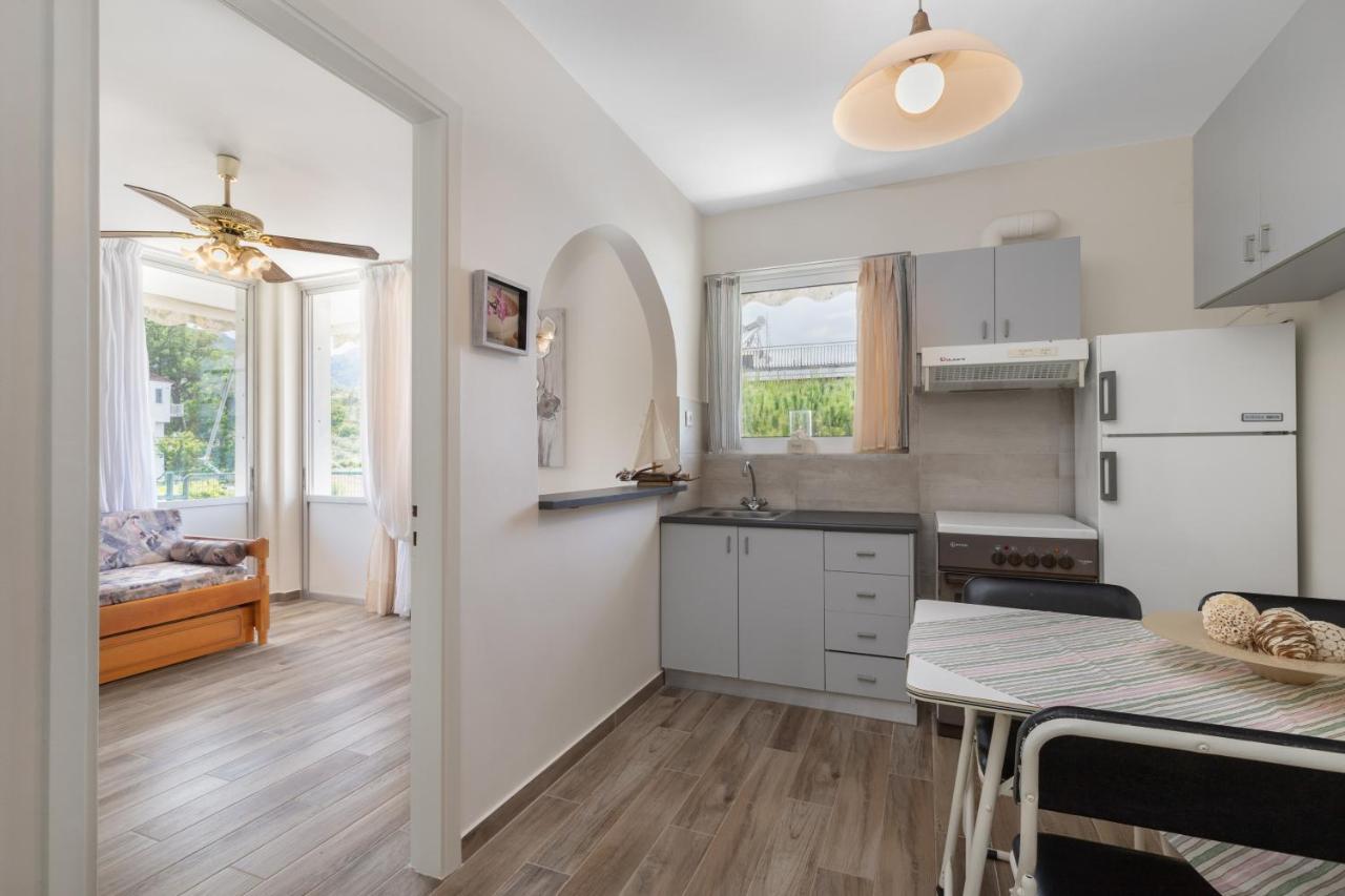 M K Apartments Arkítsa Eksteriør bilde