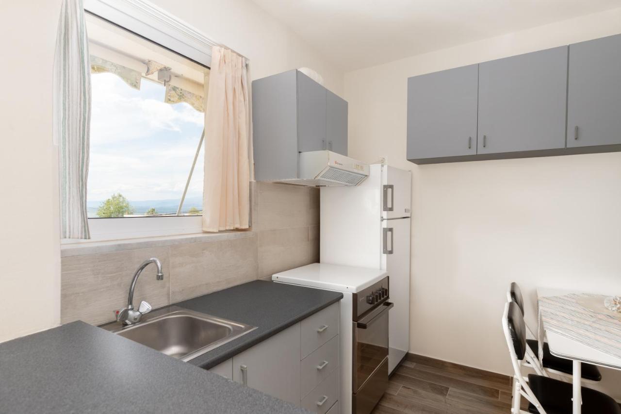 M K Apartments Arkítsa Eksteriør bilde
